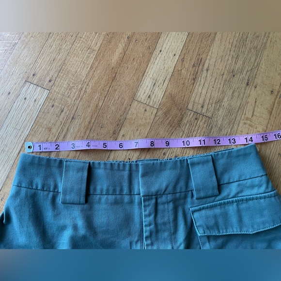 TNA 3” cargo shorts **missing belt** - Picture 8 of 9